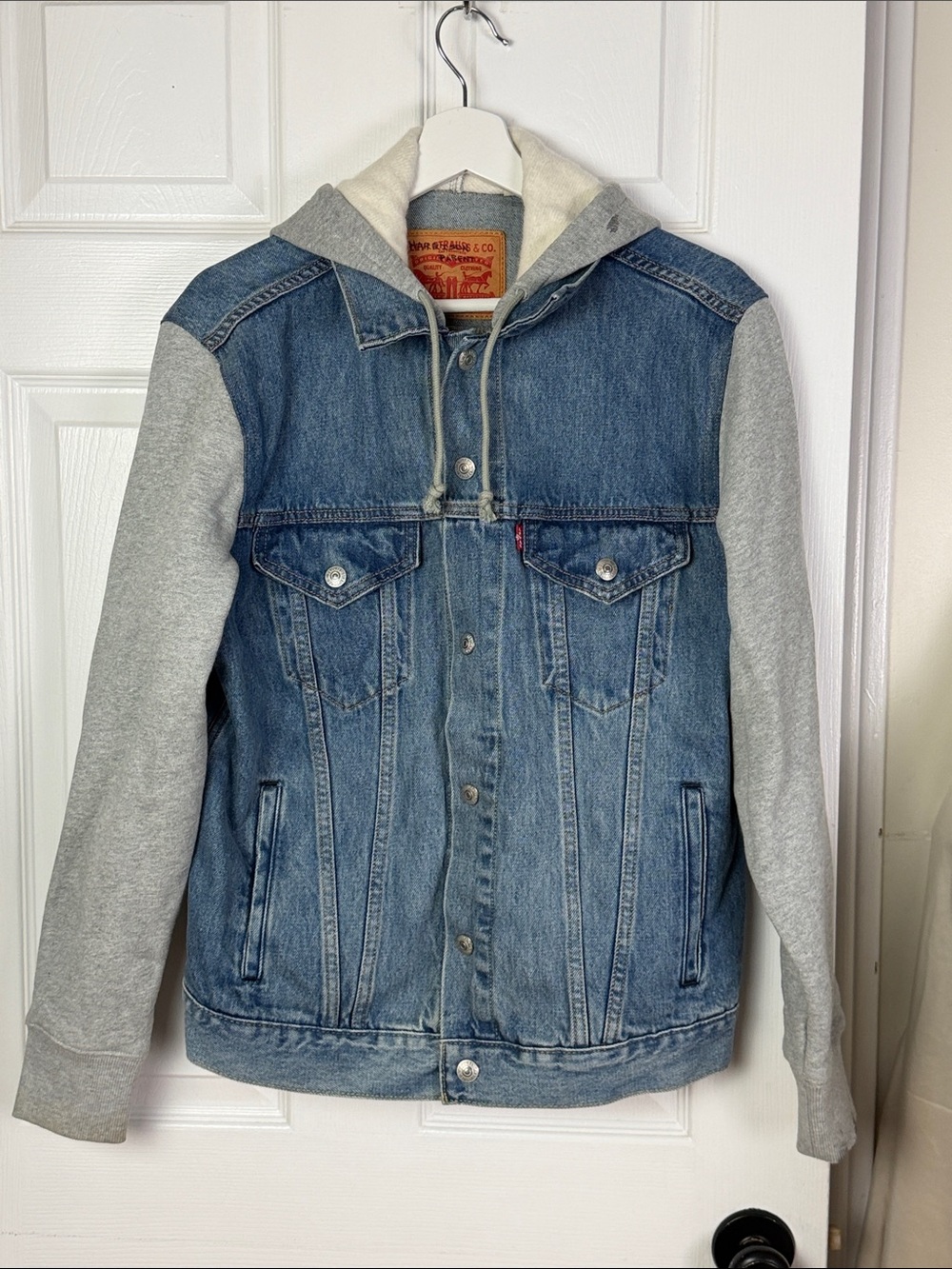 Levi’s men’s hybrid hoodie trucker denim jean jacket size small